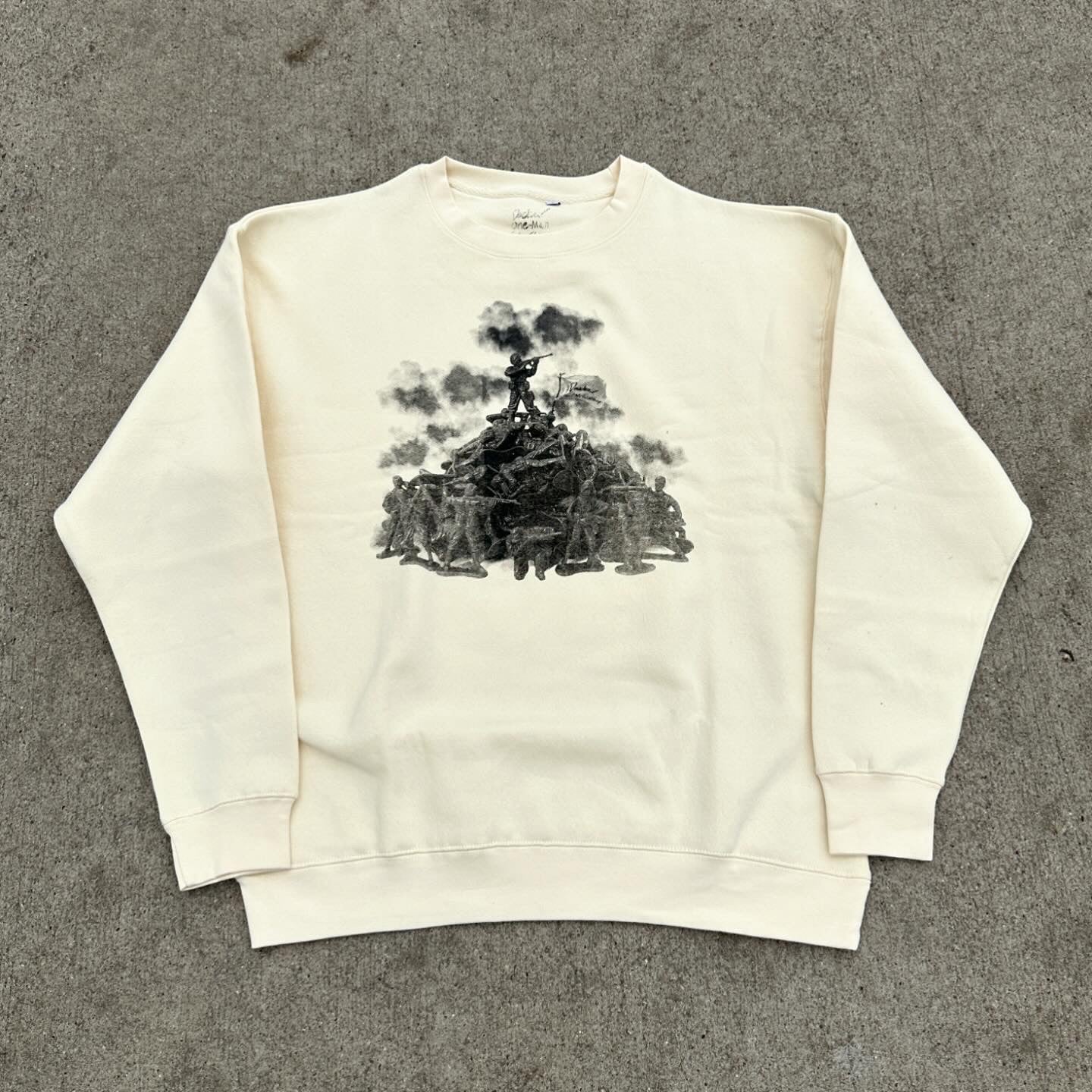 PLASTIC WAR Halftone Crewneck Sweatshirt